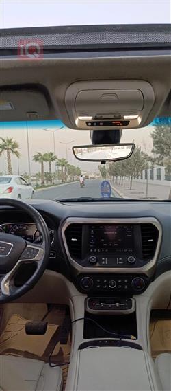 GMC Acadia